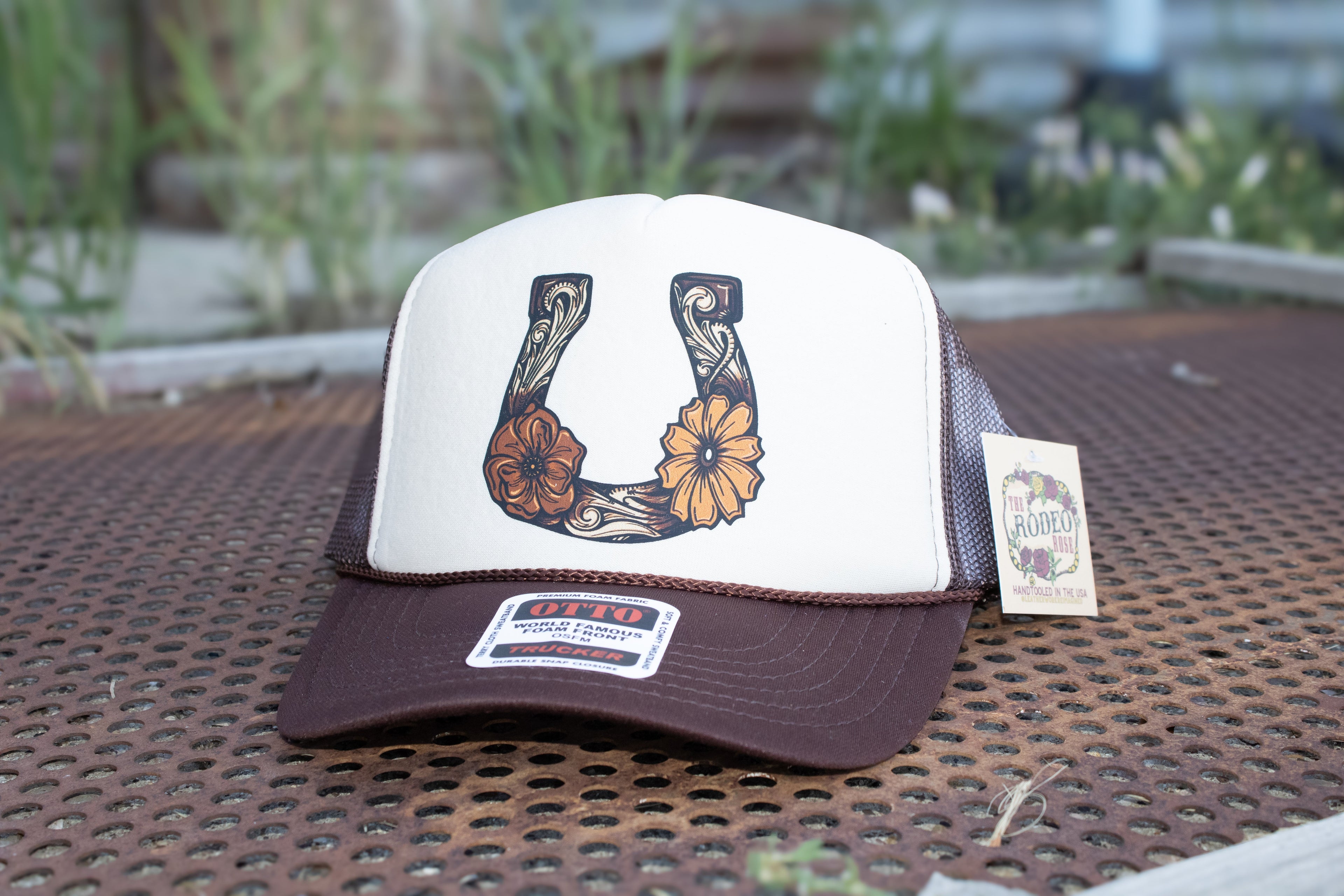 Tooled Horseshoe Cap