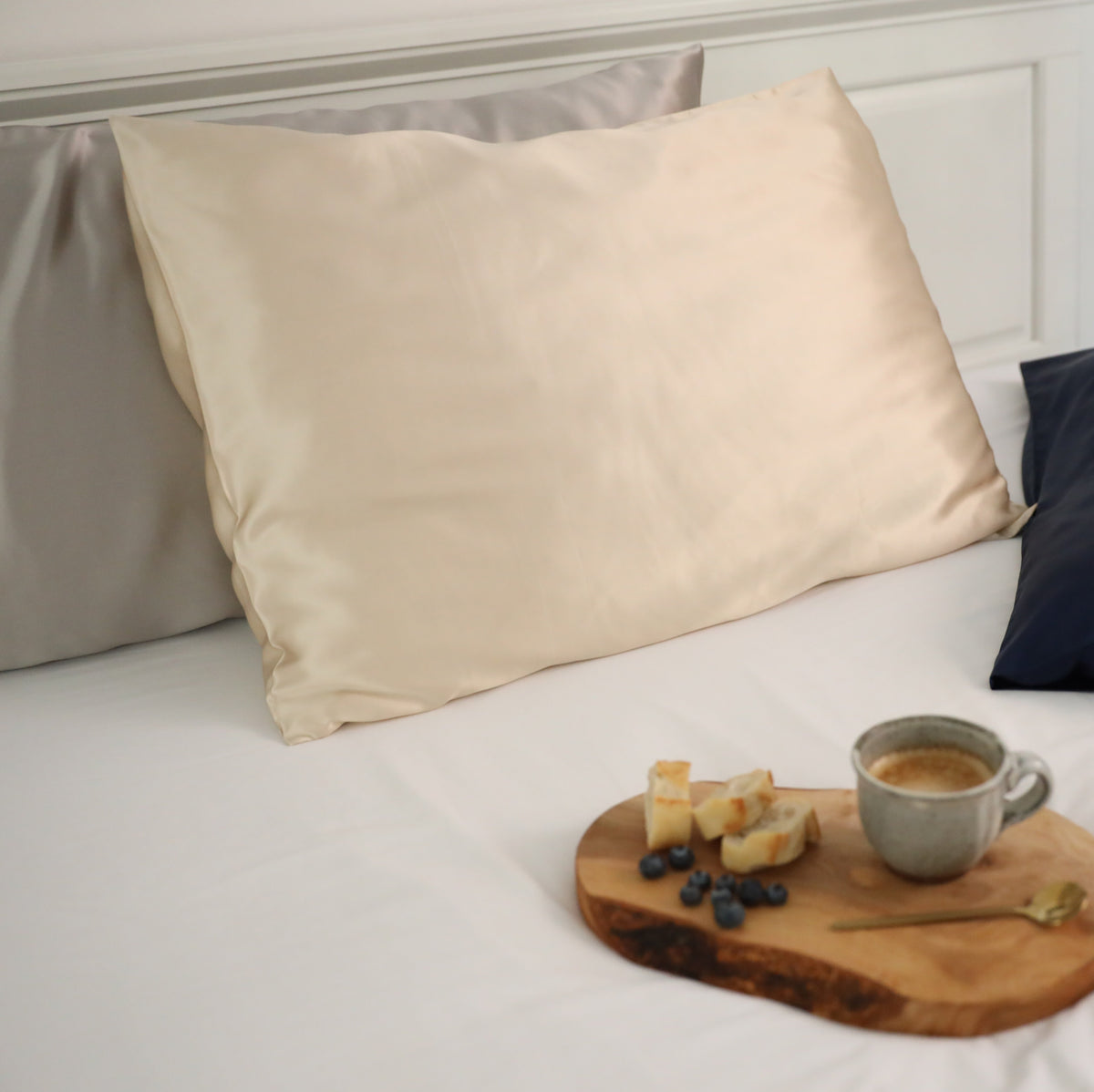 Luxxe Silk Pillowcase