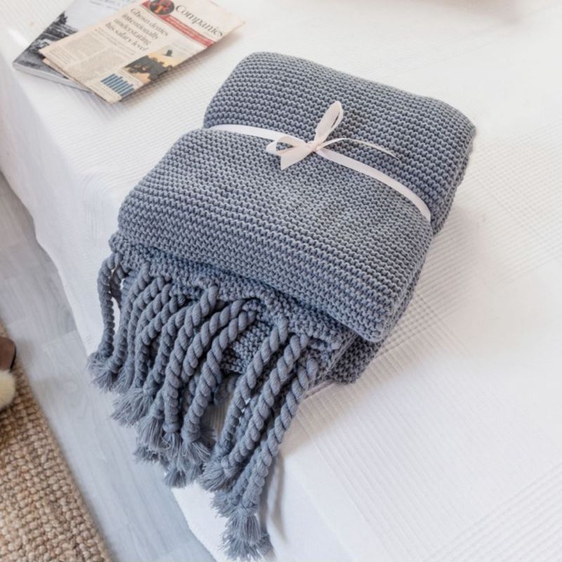 Mountain Tassel Knit Throw