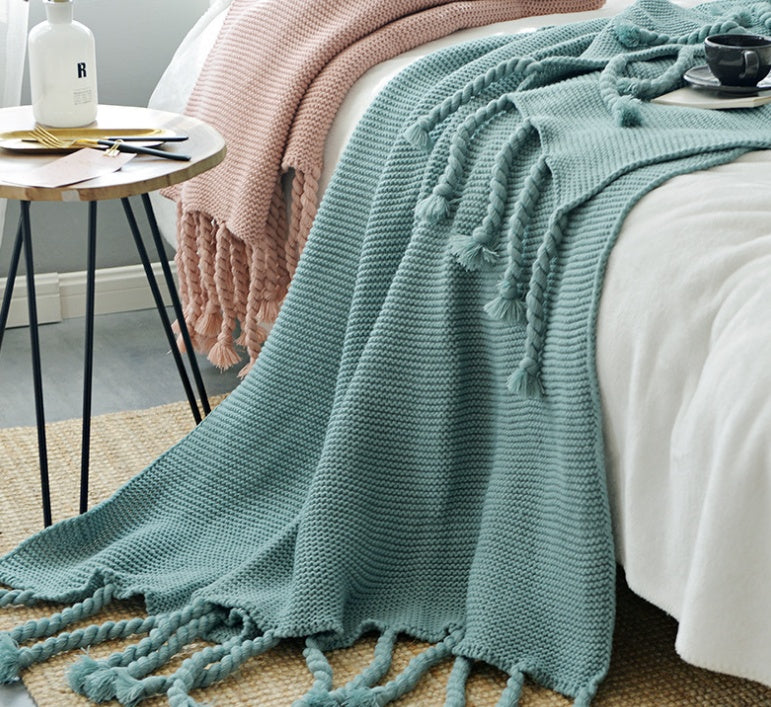 Mountain Tassel Knit Throw