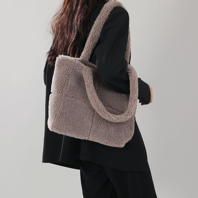 Women's Plush Sherpa Tote