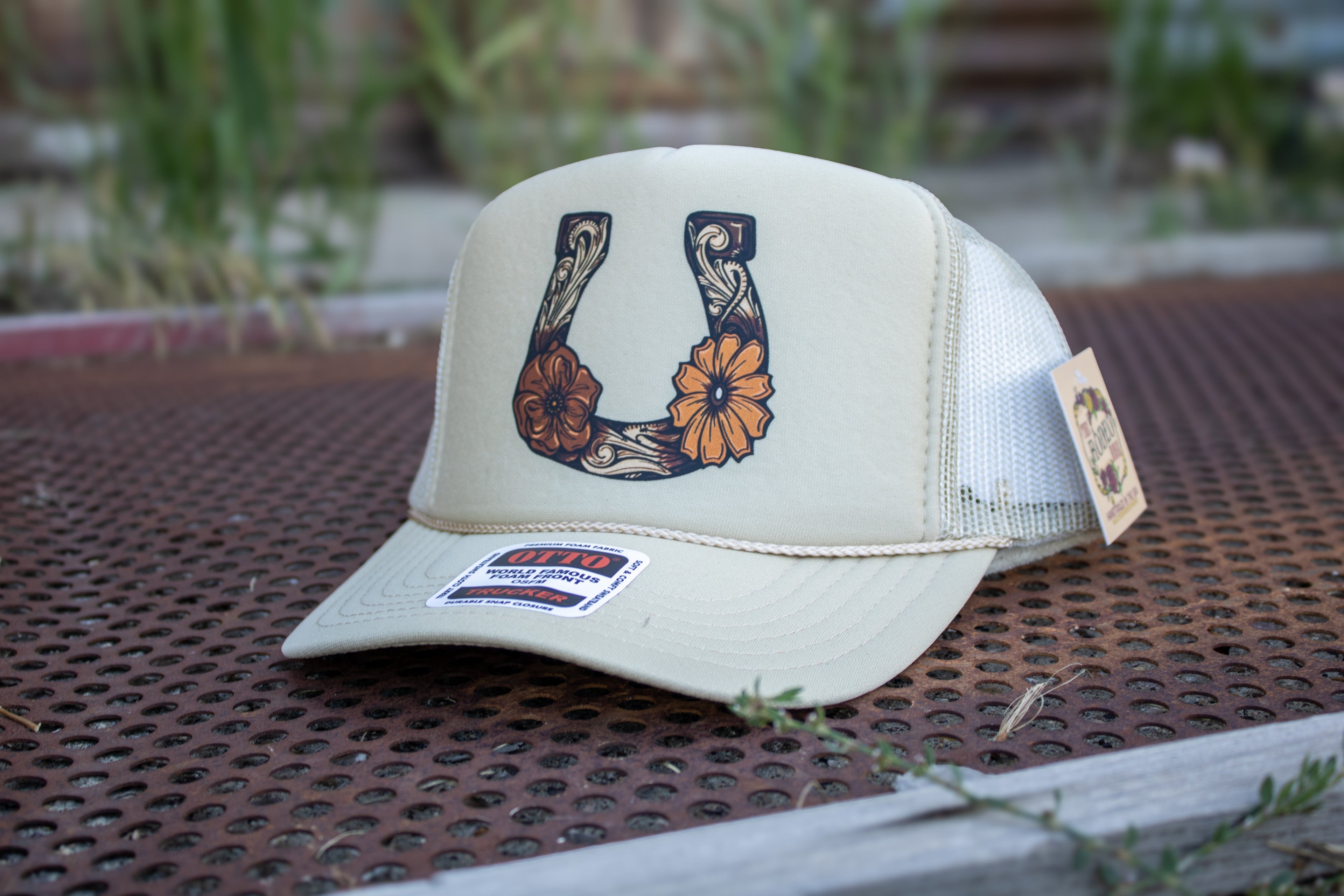 Tooled Horseshoe Cap