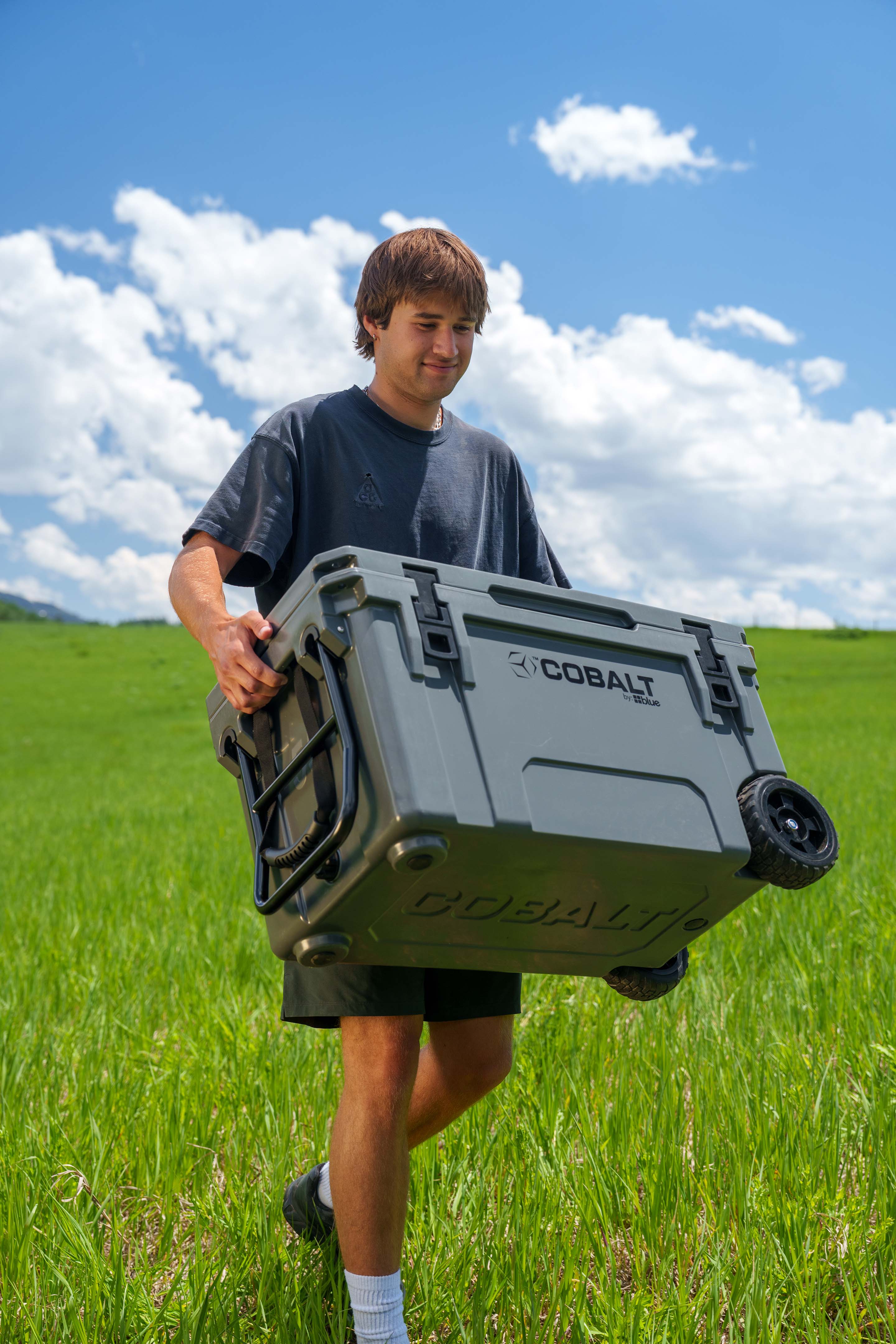 Cobalt 55 Cooler with Wheels