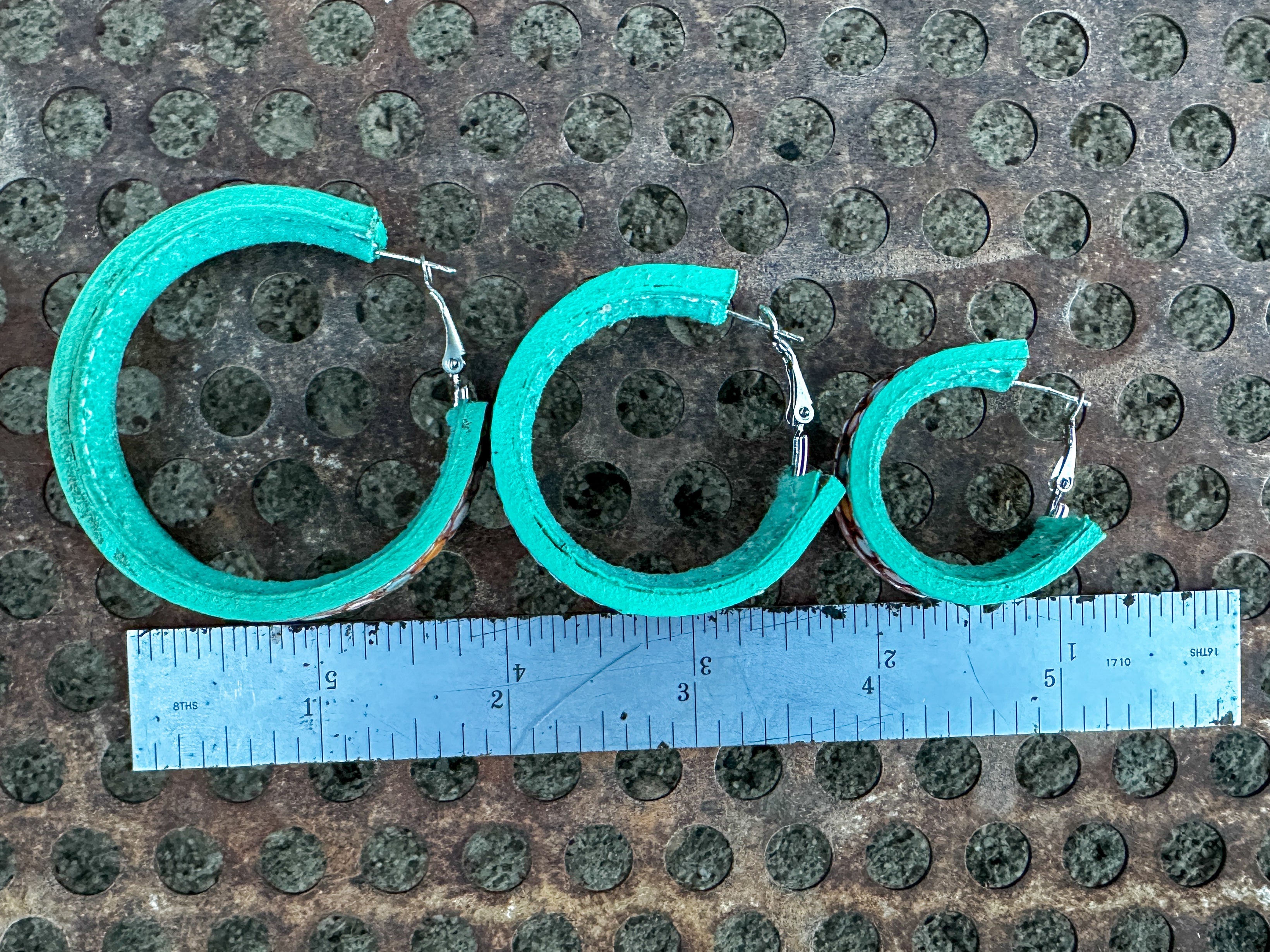 Vera Hoop Earrings
