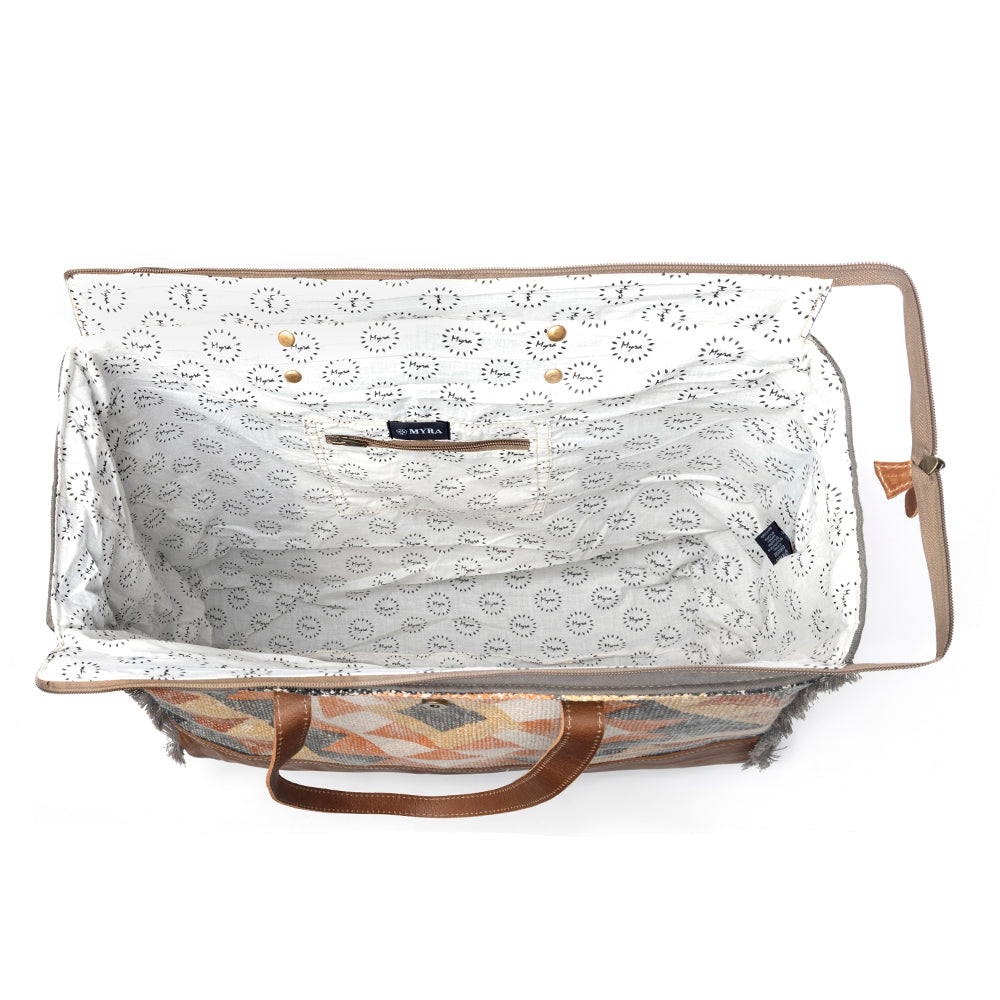 Myra Cosmopolitan Weekender Bag