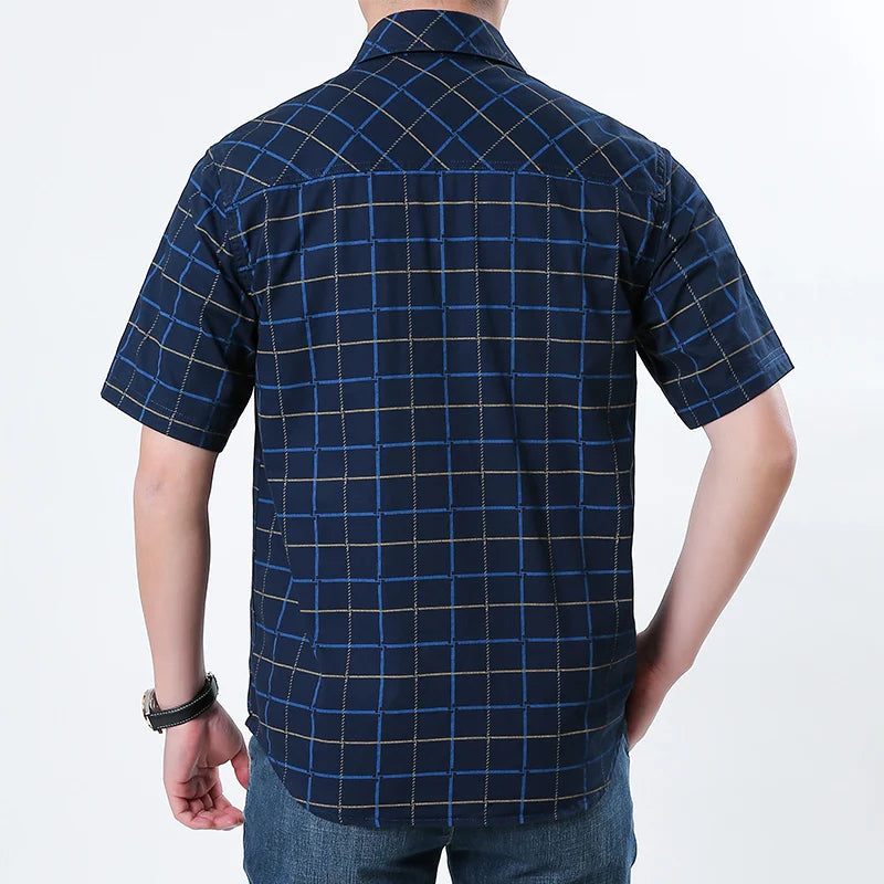 Men's Plaid Short Sleeve Button-Down Shirt