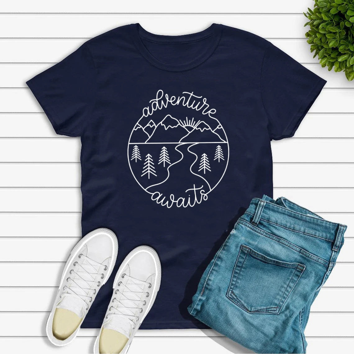 Women's Adventure Graphic Tee