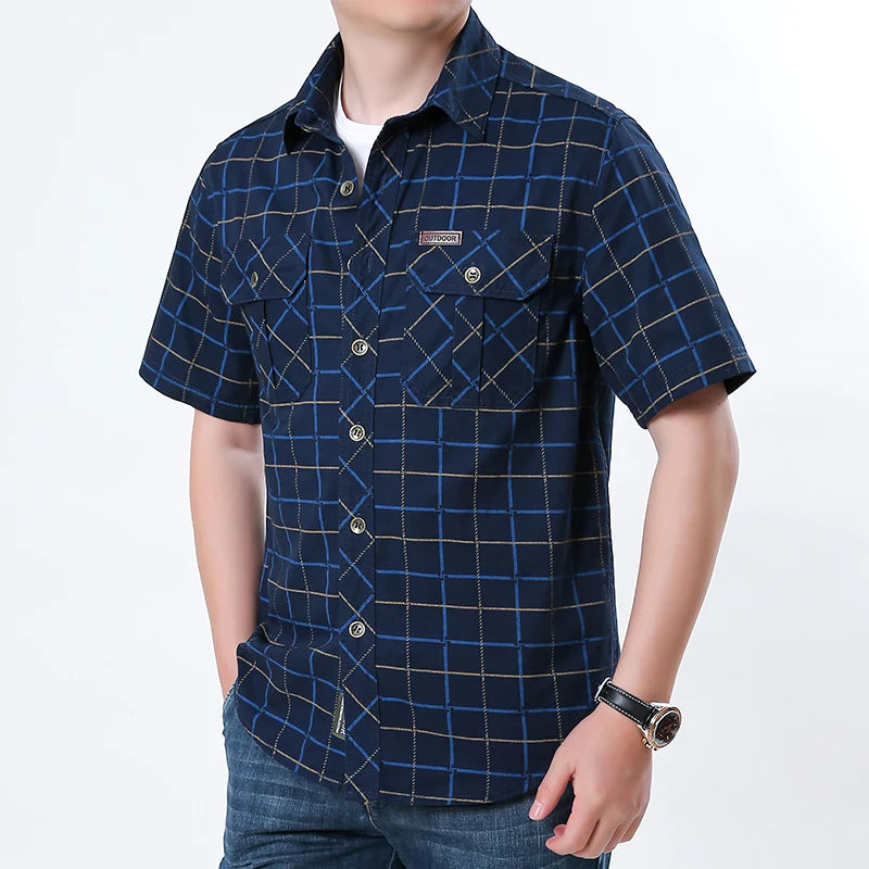 Men's Plaid Short Sleeve Button-Down Shirt