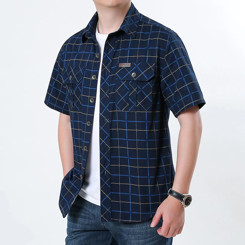 Men's Plaid Short Sleeve Button-Down Shirt