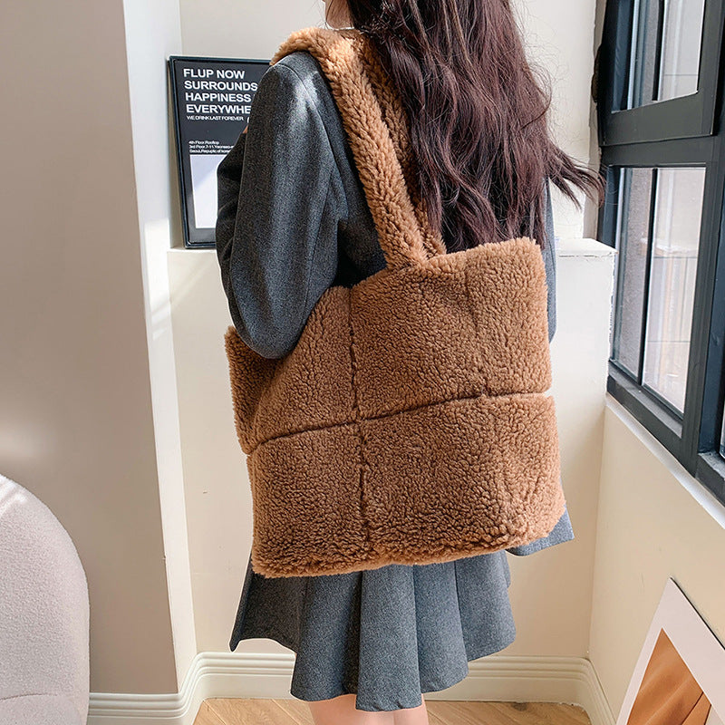 Women's Plush Sherpa Tote