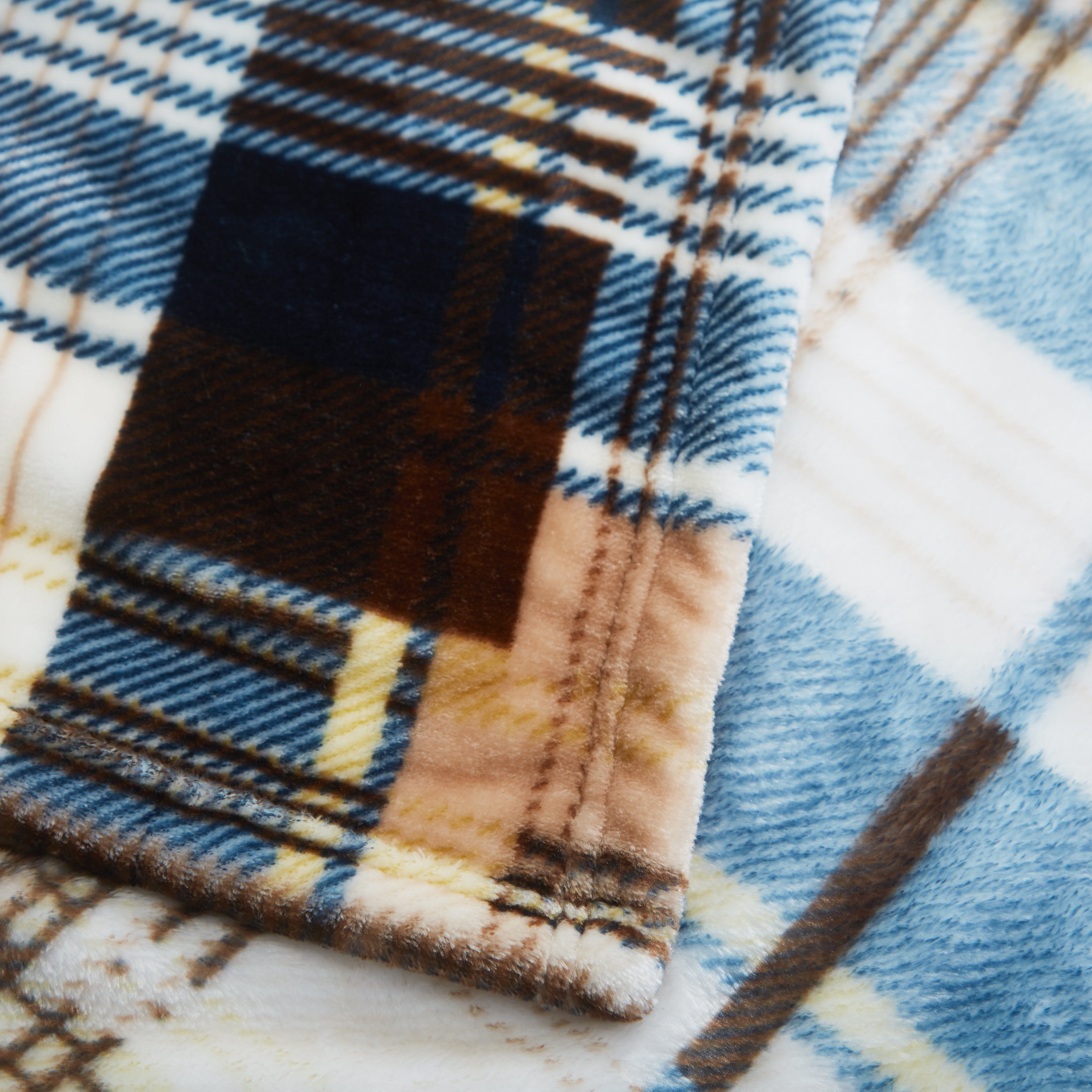 Winter Cabin Plaid Throw Blanket