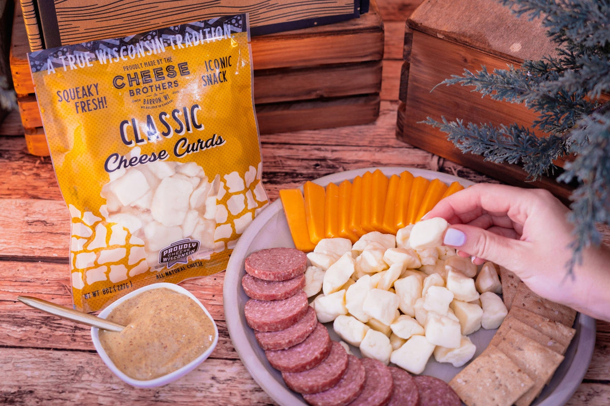 Cheese Brothers Char-CURD-erie Box – Cheese Curds & Sausage