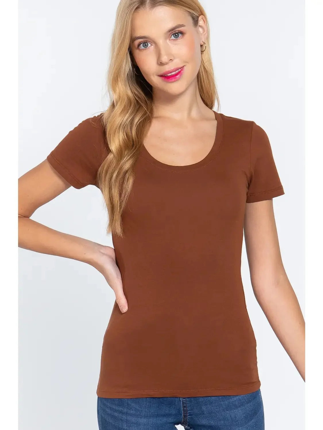 Women's Fitted Scoop Neck Tee