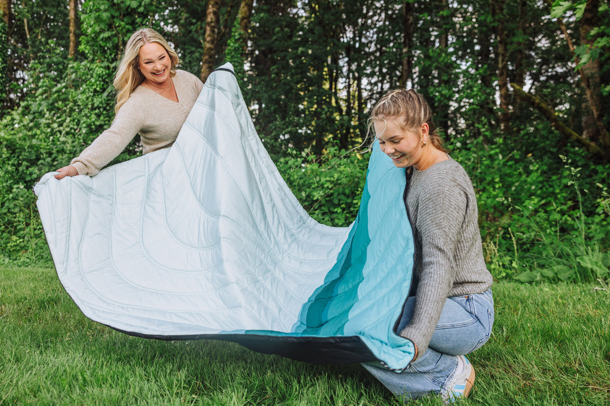 Aura Outdoor Puffer Blanket